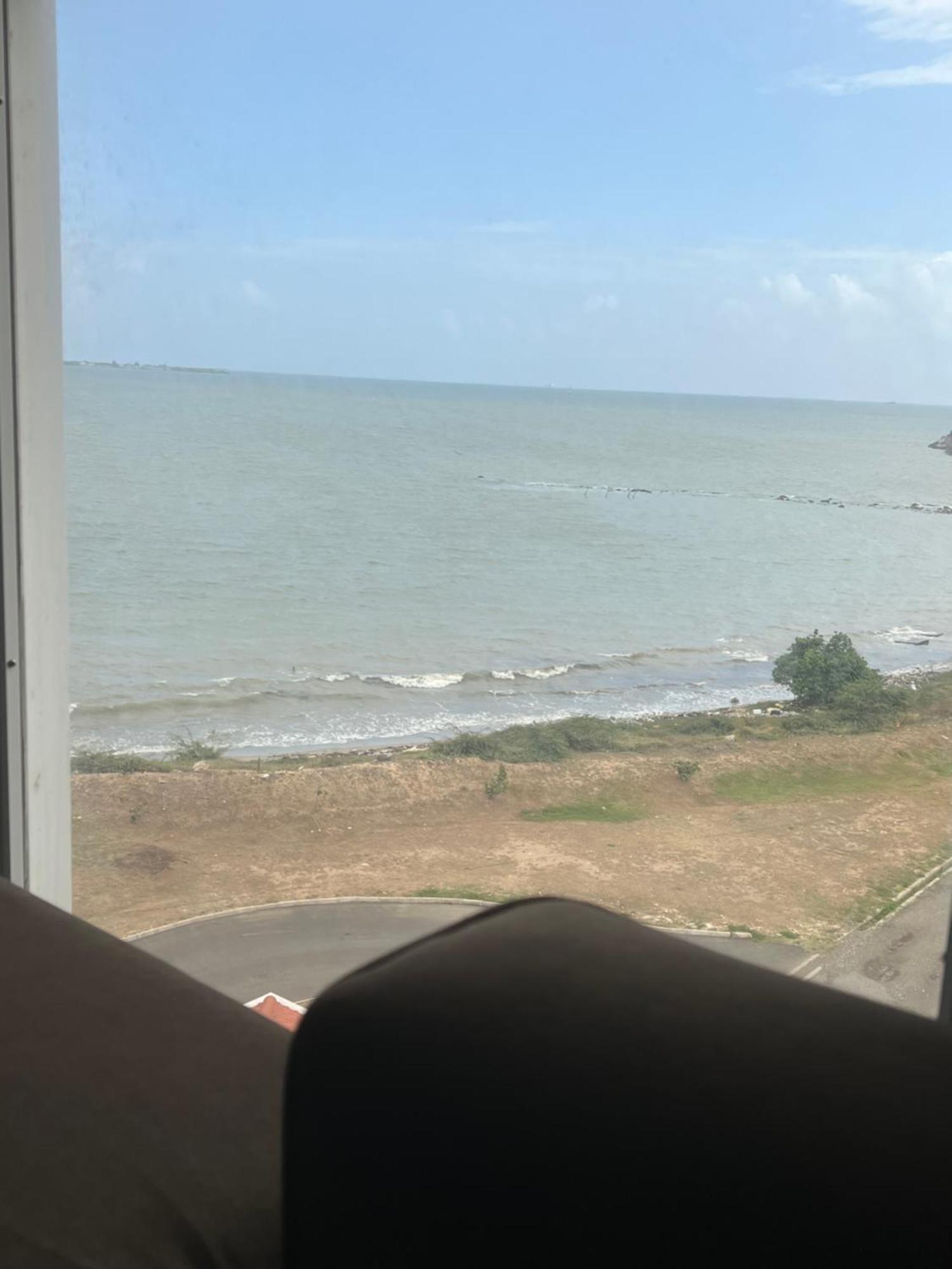 Bayfront Villa & Apartment Портмор Экстерьер фото