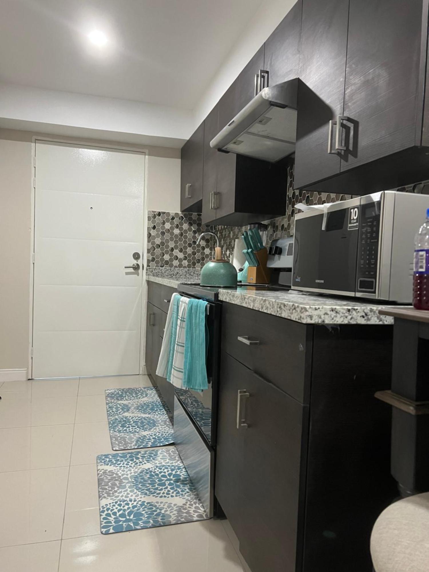 Bayfront Villa & Apartment Портмор Экстерьер фото